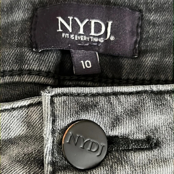 NYDJ Marilyn Straight Jean in Washed Gray - Size 10 - Picture 4 of 8